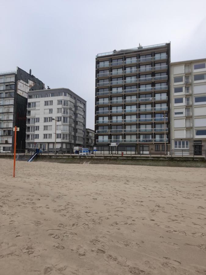 Zeezicht Falcon Apartment Middelkerke Bagian luar foto